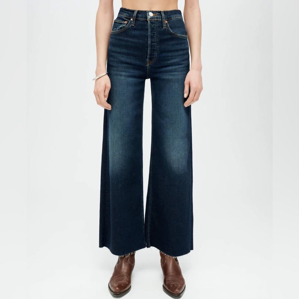 Re/Done Comfort Stretch High Rise Wide Leg Crop Size 25 in Color Barely Worn